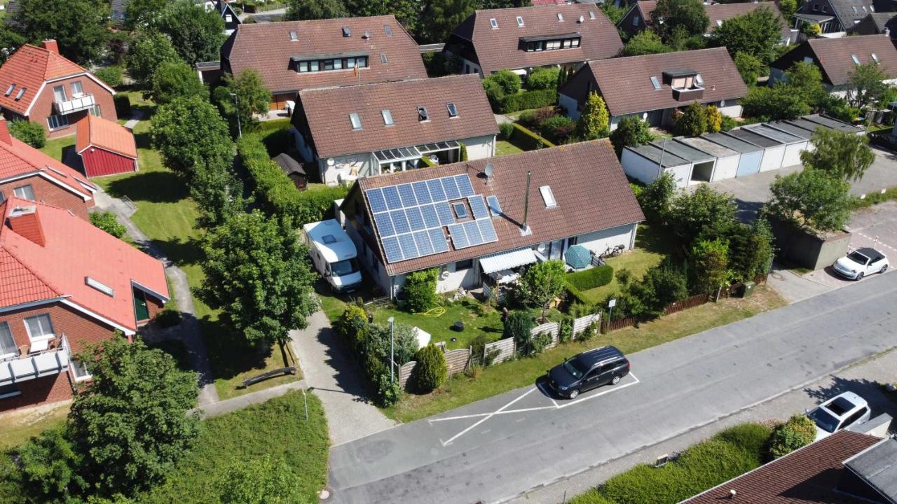 Nr 28 - Ferienwohnung Am Yachthafen Harlesiel Esterno foto