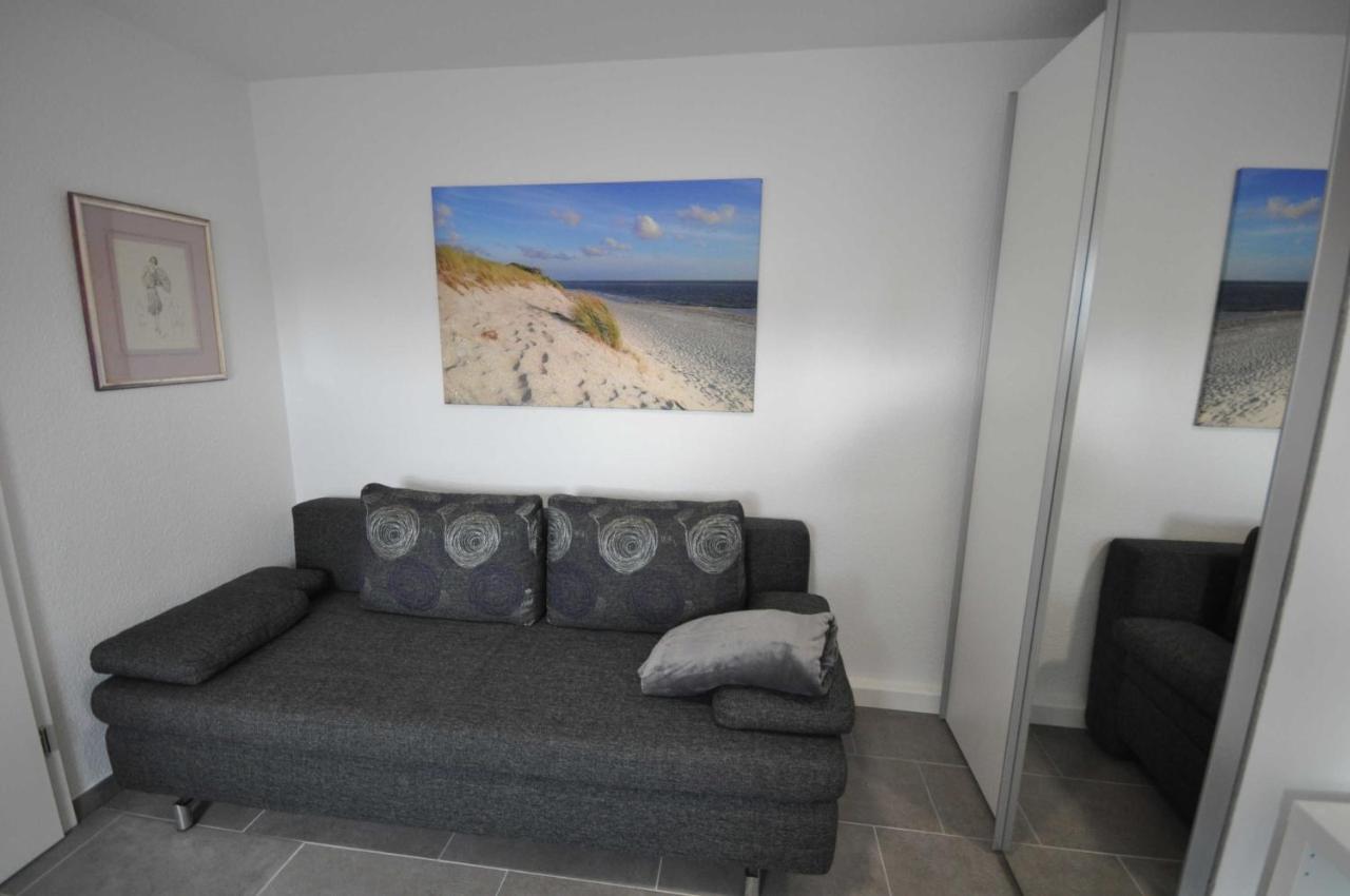 Nr 28 - Ferienwohnung Am Yachthafen Harlesiel Esterno foto