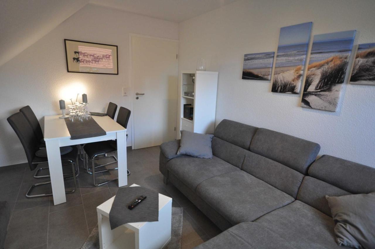 Nr 28 - Ferienwohnung Am Yachthafen Harlesiel Esterno foto